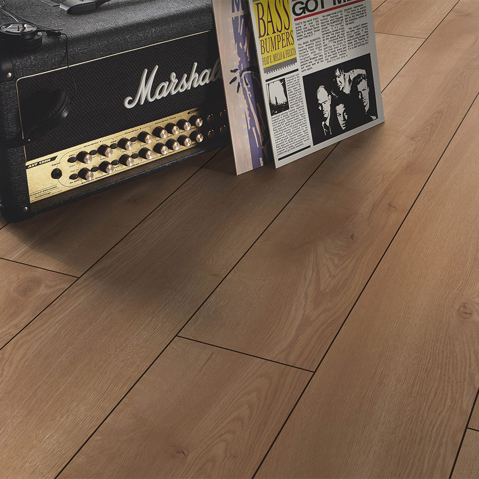 D41612_1845_188_V4---VS_9024_M+_Details_sRGB